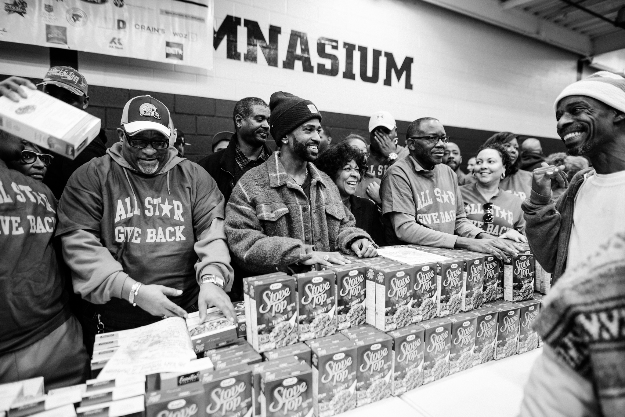 The Sean Anderson Foundation Returns as Sponsors to Help Distribute Over 6,500 Meals at the 2018 Thanksgiving All Star Give Back